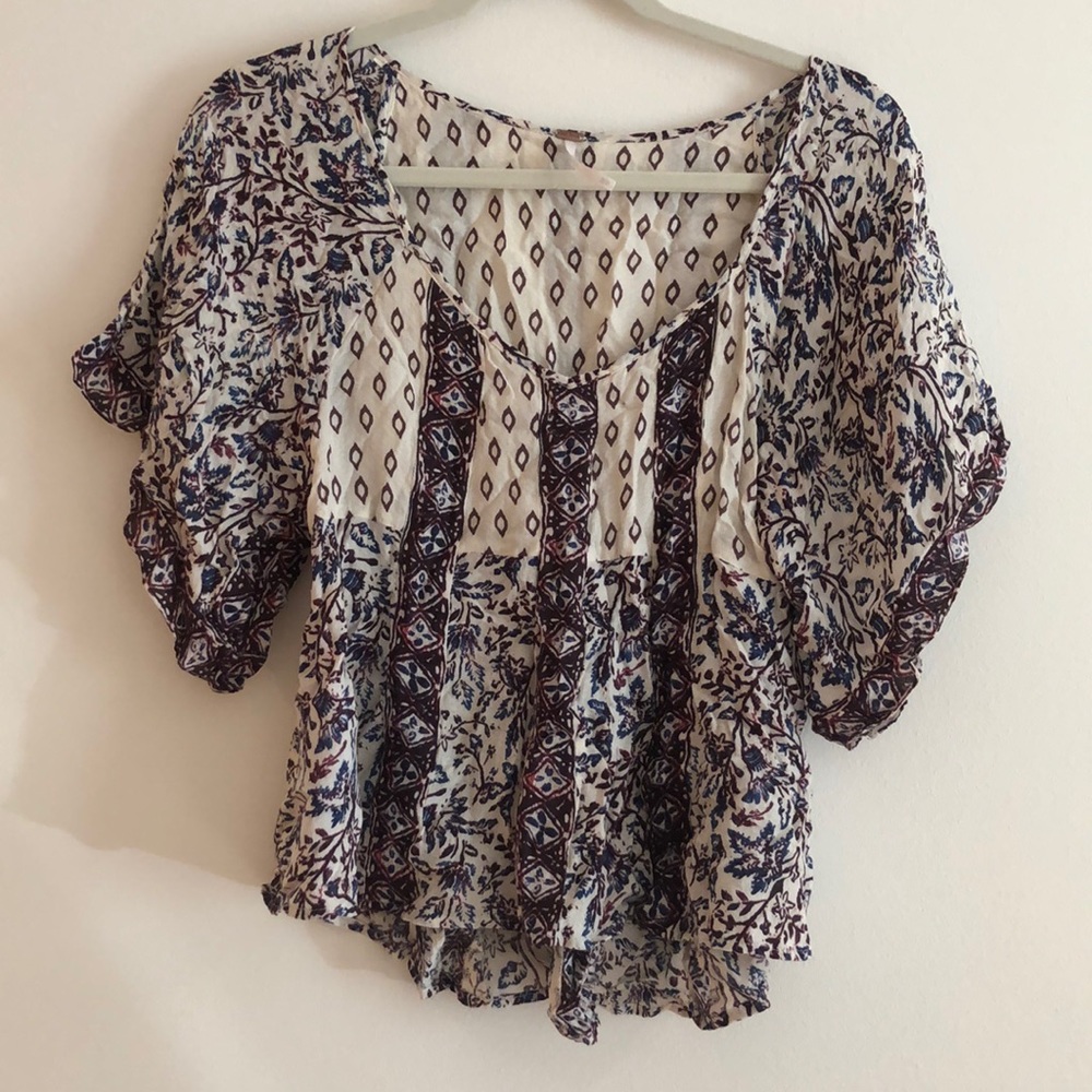 Free People flowy sleeve patterned top XS
